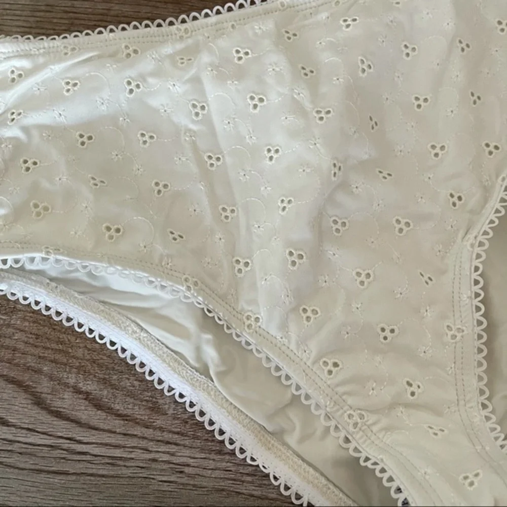 NWT Mermaid Sighting White Eyelet Bikini Bottom